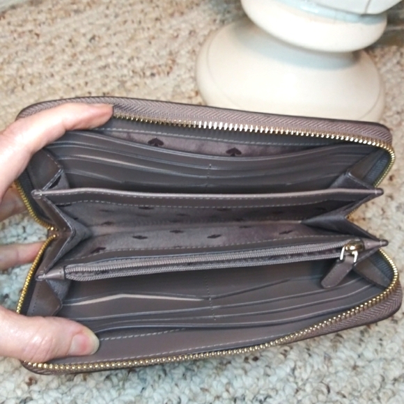 Kate Spade Taupish Lavender Large Continental Zip Around Leather Wallet - Picture 9 of 13